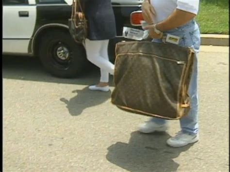 robert kardashian oj simpson louis vuitton bag|oj simpson suitcase controversy.